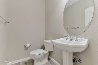 6710 E University Dr in Mesa, AZ - Building Photo - Building Photo