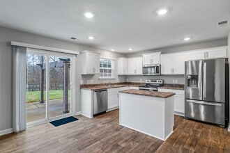 5026 Black Frst Dr in Greensboro, NC - Building Photo - Building Photo