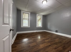 112 Grant Ave, Unit 1 in Jersey City, NJ - Building Photo - Building Photo