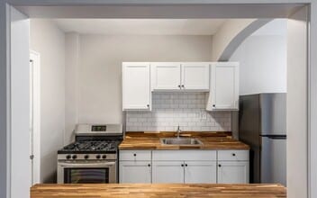 Clifton Lake Apartments in Cleveland, OH - Building Photo - Building Photo