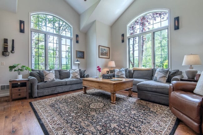 175 Cobble Creek Ln