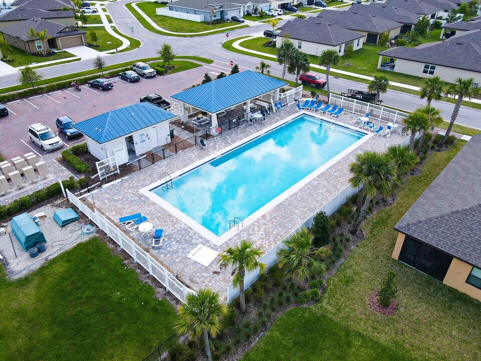 5361 Imagination Dr in Fort Pierce, FL - Building Photo