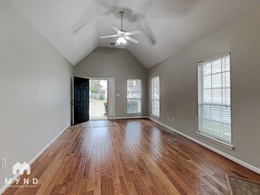 306 Forest Lakes Dr in Sterrett, AL - Foto de edificio - Building Photo