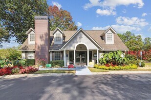 Oakley Run in Smyrna, GA - Building Photo