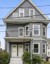 12 Cutter Ave in Somerville, MA - Foto de edificio - Building Photo