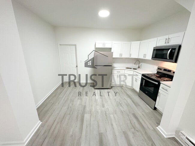 property at 2153 W Grange Ave