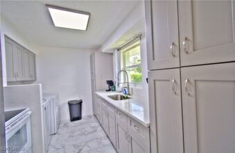 3080 Coco Ave in Naples, FL - Building Photo - Building Photo