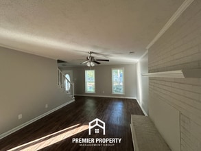 9893 Cherokee Dr in Olive Branch, MS - Building Photo - Building Photo