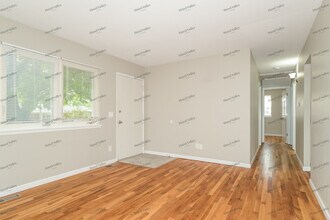 7335 Landi Ct in Hazelwood, MO - Building Photo - Building Photo