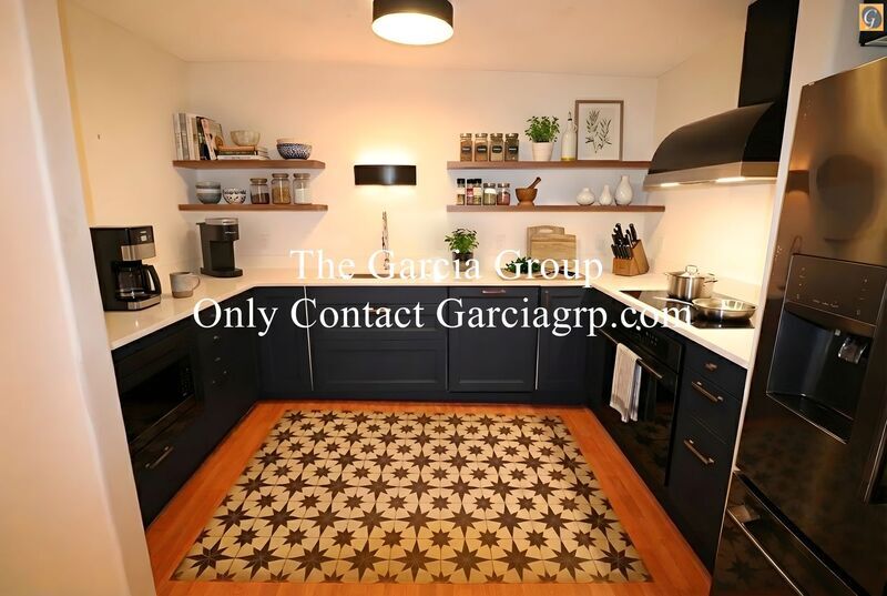 2393 SW Park Pl in Portland, OR - Building Photo