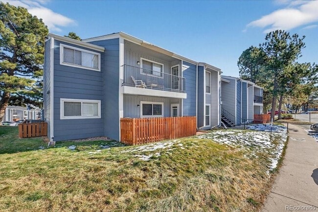 7250 S Gaylord St, Unit G16 in Centennial, CO - Foto de edificio - Building Photo