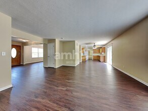 3455 Lakebrook Ct in Hamilton, OH - Building Photo - Building Photo