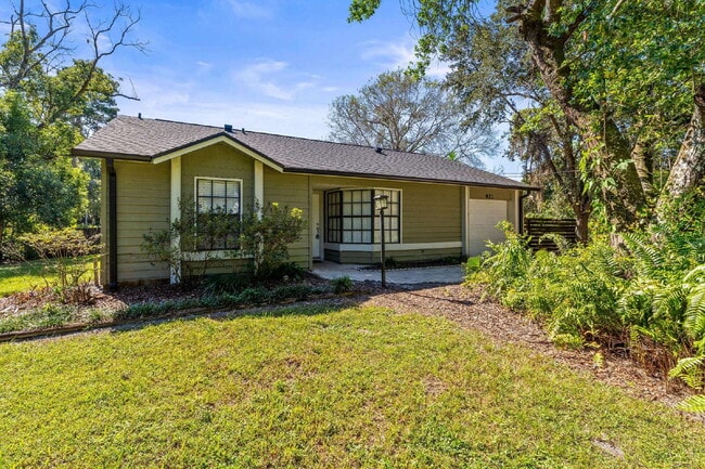 property at 921 Pine St