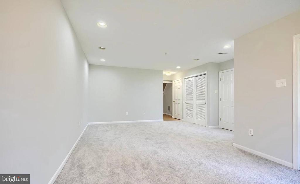 9863 Decatur Rd in Middle River, MD - Building Photo