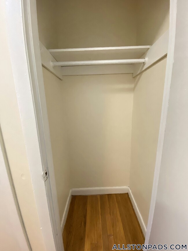 84 Gardner St in Boston, MA - Foto de edificio - Building Photo