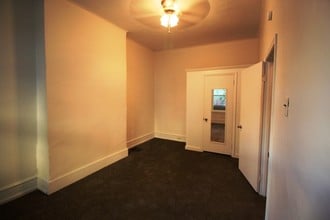 3225 Joe Hammer Square in Pittsburgh, PA - Foto de edificio - Building Photo