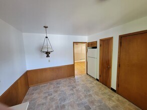 1835 Cromwell Dr, Unit 1835 in Akron, OH - Foto de edificio - Building Photo