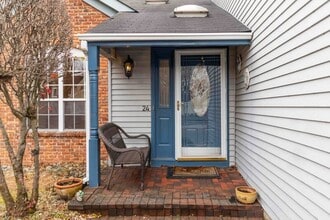 24 Alton Dr in Franklin Township, NJ - Building Photo - Building Photo