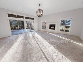 1141 E Crowne Pointe Dr in Eagle, ID - Building Photo - Building Photo