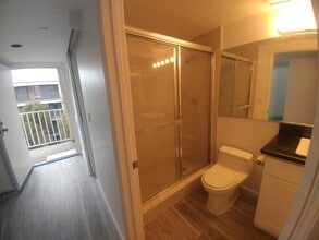 1150 Granville Ave in Los Angeles, CA - Building Photo - Building Photo