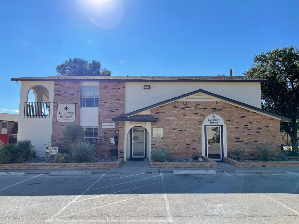 Regency Square Apartments in Odessa, TX - Building Photo