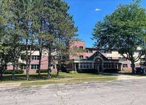 Unicorn Apartments in Sanborn, NY - Building Photo