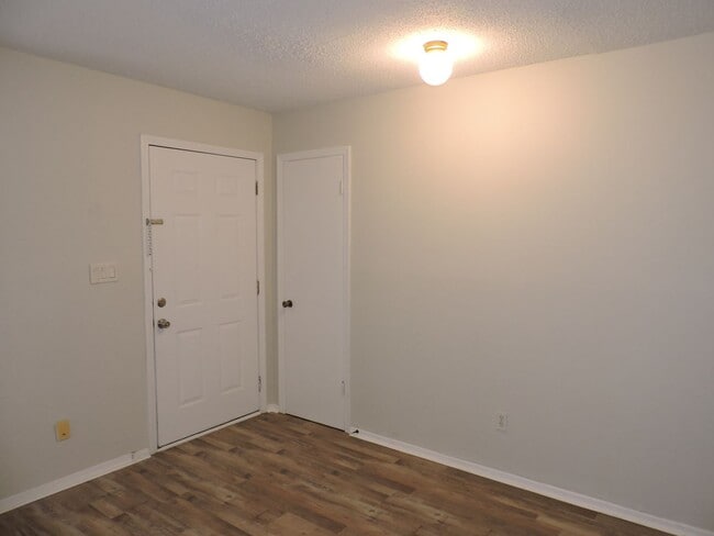 4810 Livingston Dr in Pensacola, FL - Building Photo - Building Photo