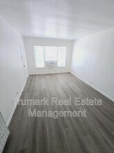 106.5 E Randolph St in Glendale, CA - Building Photo - Building Photo