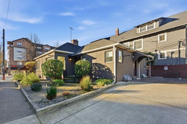 1611 NE 16th Ave in Portland, OR - Building Photo - Building Photo