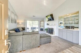 480 Evergreen Ash in Palm Desert, CA - Building Photo