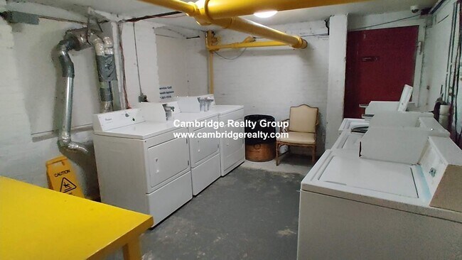 875 Massachusetts Ave, Unit 44A in Cambridge, MA - Building Photo - Building Photo