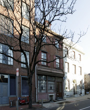 327 Race St in Philadelphia, PA - Building Photo - Building Photo