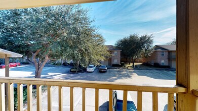 1862 Norwood Ct-Unit -4 in Fort Walton Beach, FL - Building Photo - Building Photo
