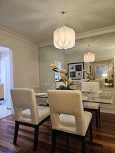 342 N Oakhurst Dr in Beverly Hills, CA - Foto de edificio - Building Photo