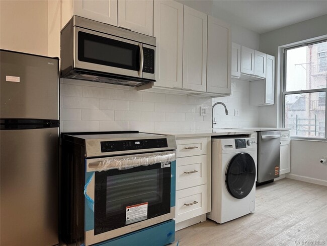 property at 754 Manhattan Ave