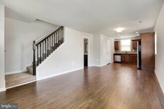 3724 Mark Dr in Alexandria, VA - Building Photo - Building Photo