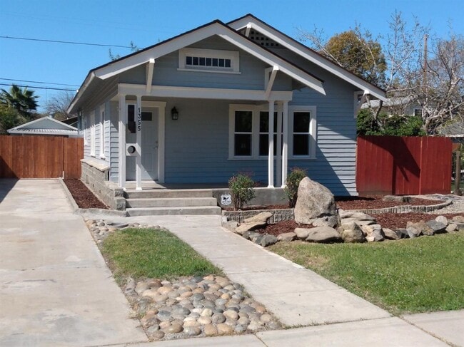 property at 1355 N Roosevelt Ave