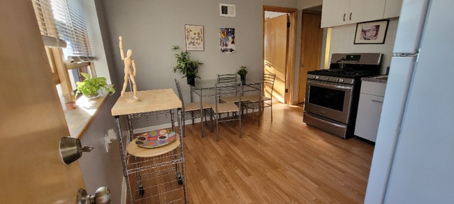 3411 S Howell Ave in Milwaukee, WI - Building Photo - Building Photo