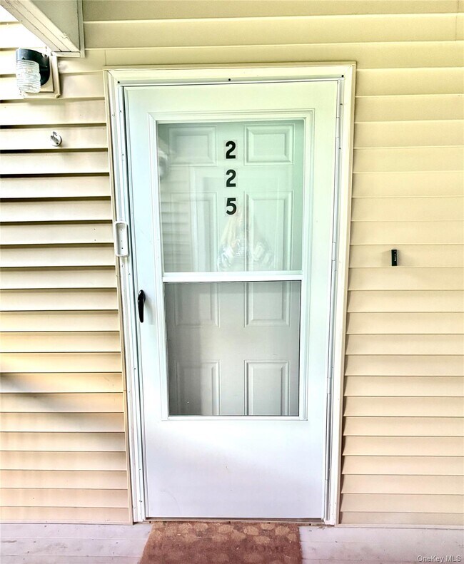 225 Concord Ln in Middletown, NY - Building Photo - Building Photo