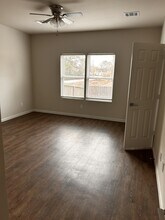 21377 W Wallis Dr in Porter, TX - Building Photo - Building Photo