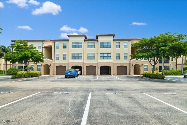 12936 Violino Ln in Naples, FL - Building Photo - Building Photo