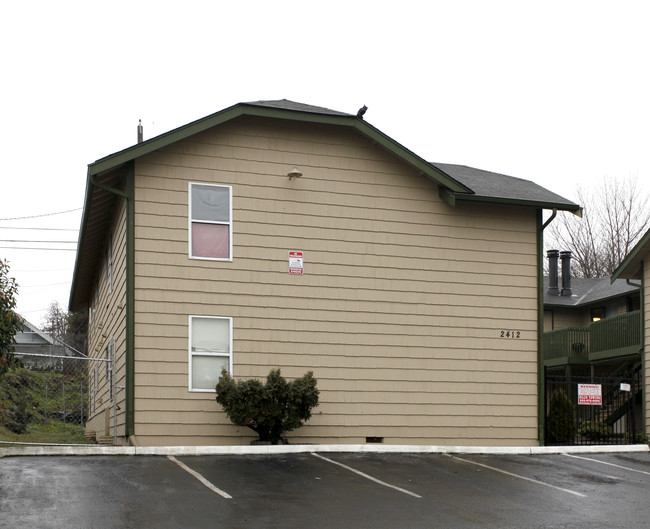 2412 S I St in Tacoma, WA - Foto de edificio - Building Photo