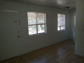 215 Lovelace Dr-Unit -11 in Tallahassee, FL - Building Photo - Building Photo