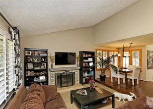 843 Holbrook Ave in Simi Valley, CA - Building Photo - Building Photo