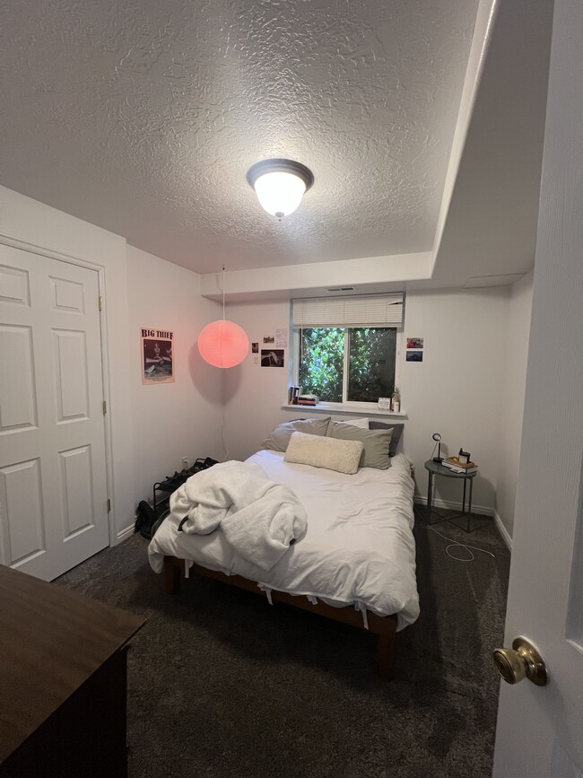 47 N 300 E, Unit Basement Apartment in Providence, UT - Building Photo - Building Photo