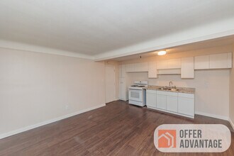 18725 Neff Rd in Cleveland, OH - Building Photo - Building Photo