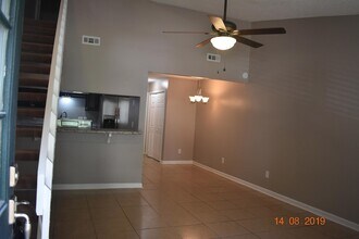 1802 Falconcrest St, Unit 1429D in Tallahassee, FL - Building Photo - Building Photo