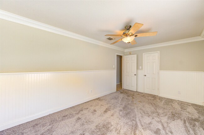 property at 9822 Memorial Crossing Dr