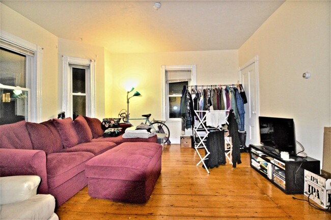 201 Hillside St, Unit 3 in Boston, MA - Building Photo - Building Photo