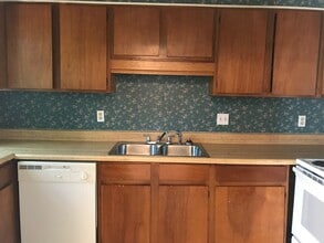 1945 Padgett Dr in Austell, GA - Building Photo - Building Photo